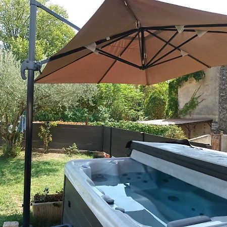Chambres D'Hotes & Jacuzzi - A L'Ombre Des Amandiers Saint-Martin-dʼArdèche Exterior foto