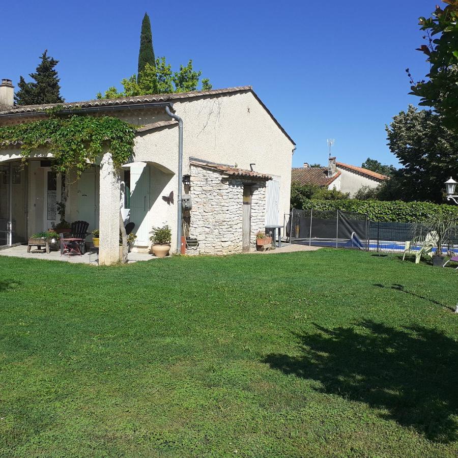 Chambres D'Hotes & Jacuzzi - A L'Ombre Des Amandiers Saint-Martin-dʼArdèche Exterior foto