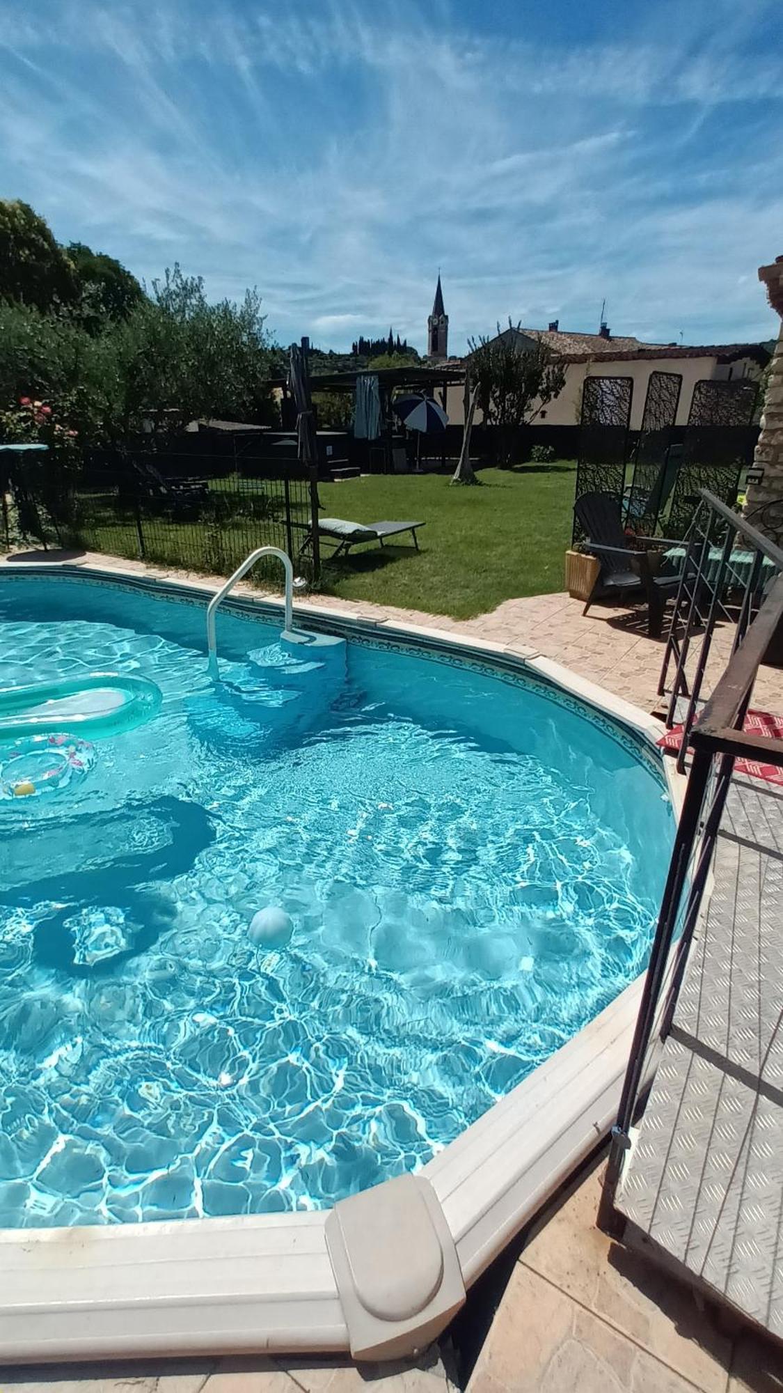 Chambres D'Hotes & Jacuzzi - A L'Ombre Des Amandiers Saint-Martin-dʼArdèche Exterior foto